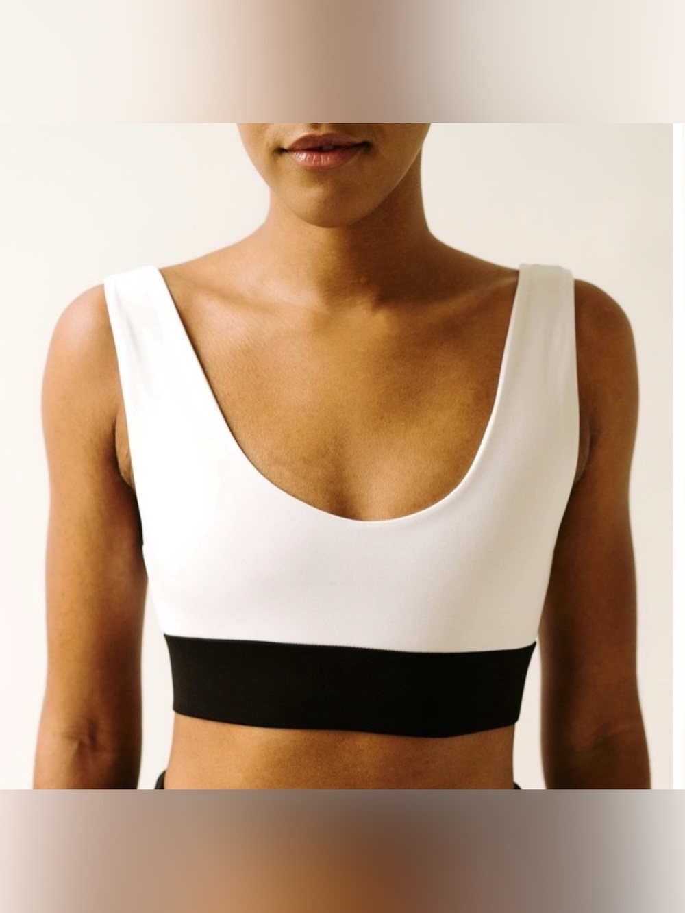 Londre Rare Sport Scoop Bikini Top in White + Black, size L